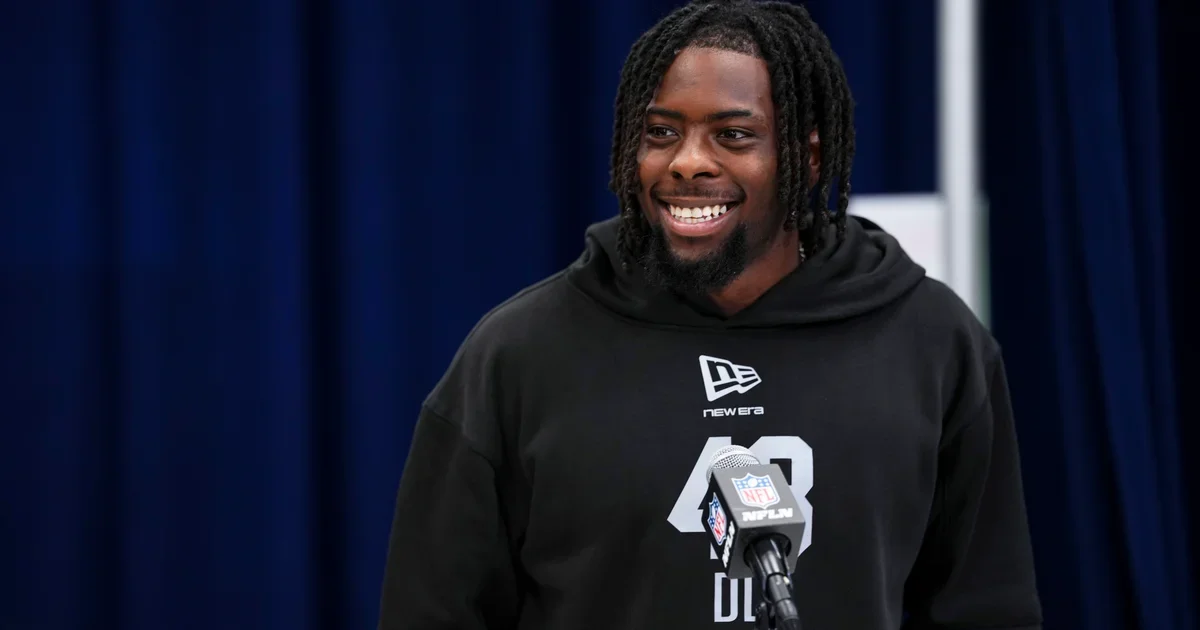Patriots rookie Hutchins charged with campus dorm assault