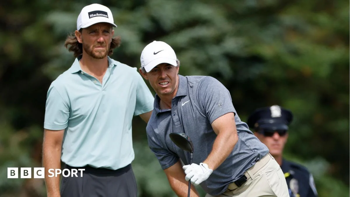 Clark in command as wind reshapes US Open at Shinnecock Hills