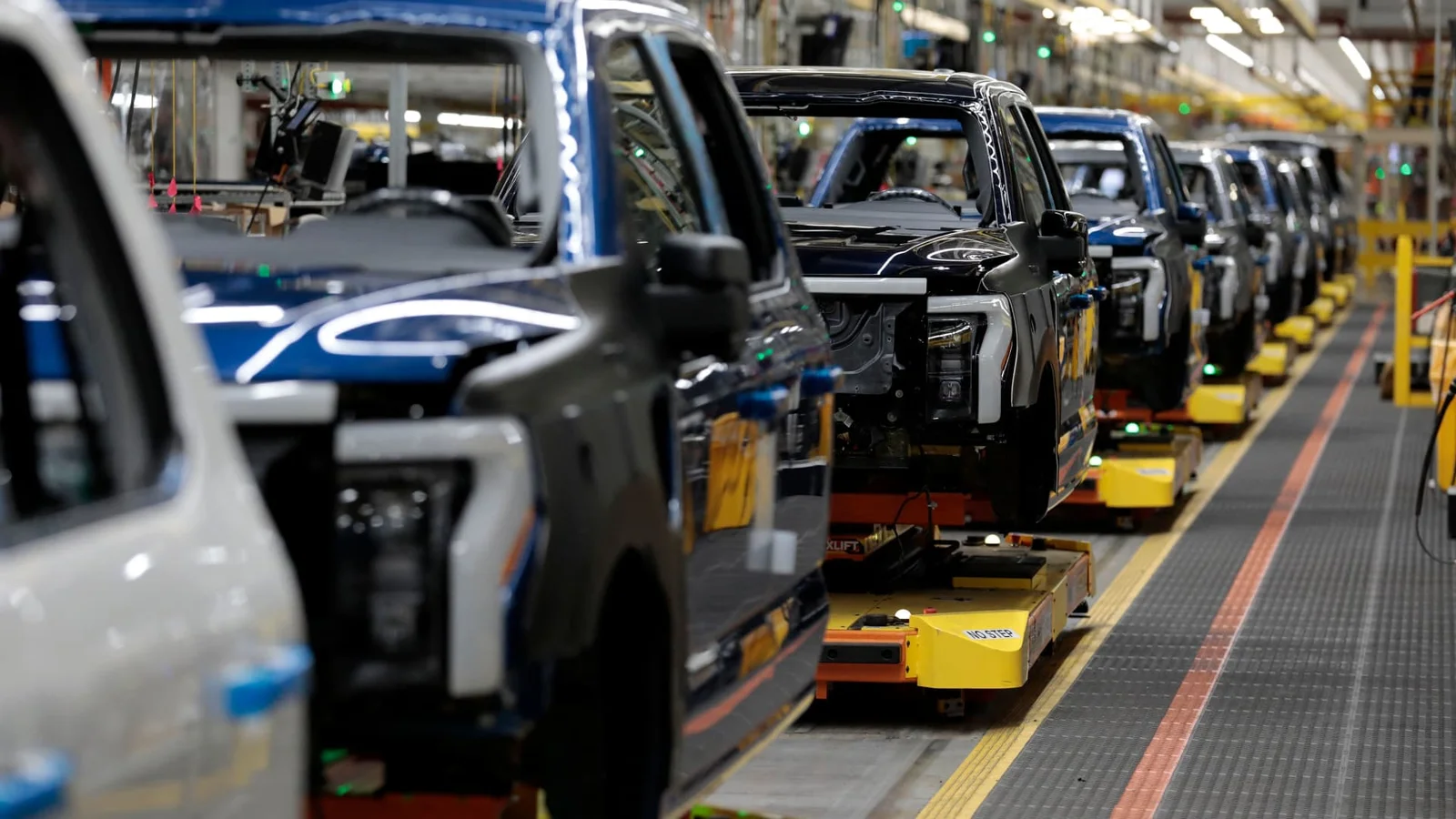 Ford Slashes Prices on Electric F-150 Lightning, Prompting Jim Cramer's Doubts