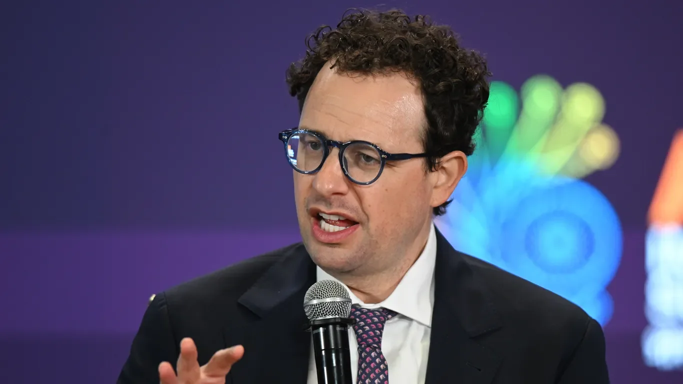 Claude Opus 4.7 sharpens its edge, but Mythos still leads