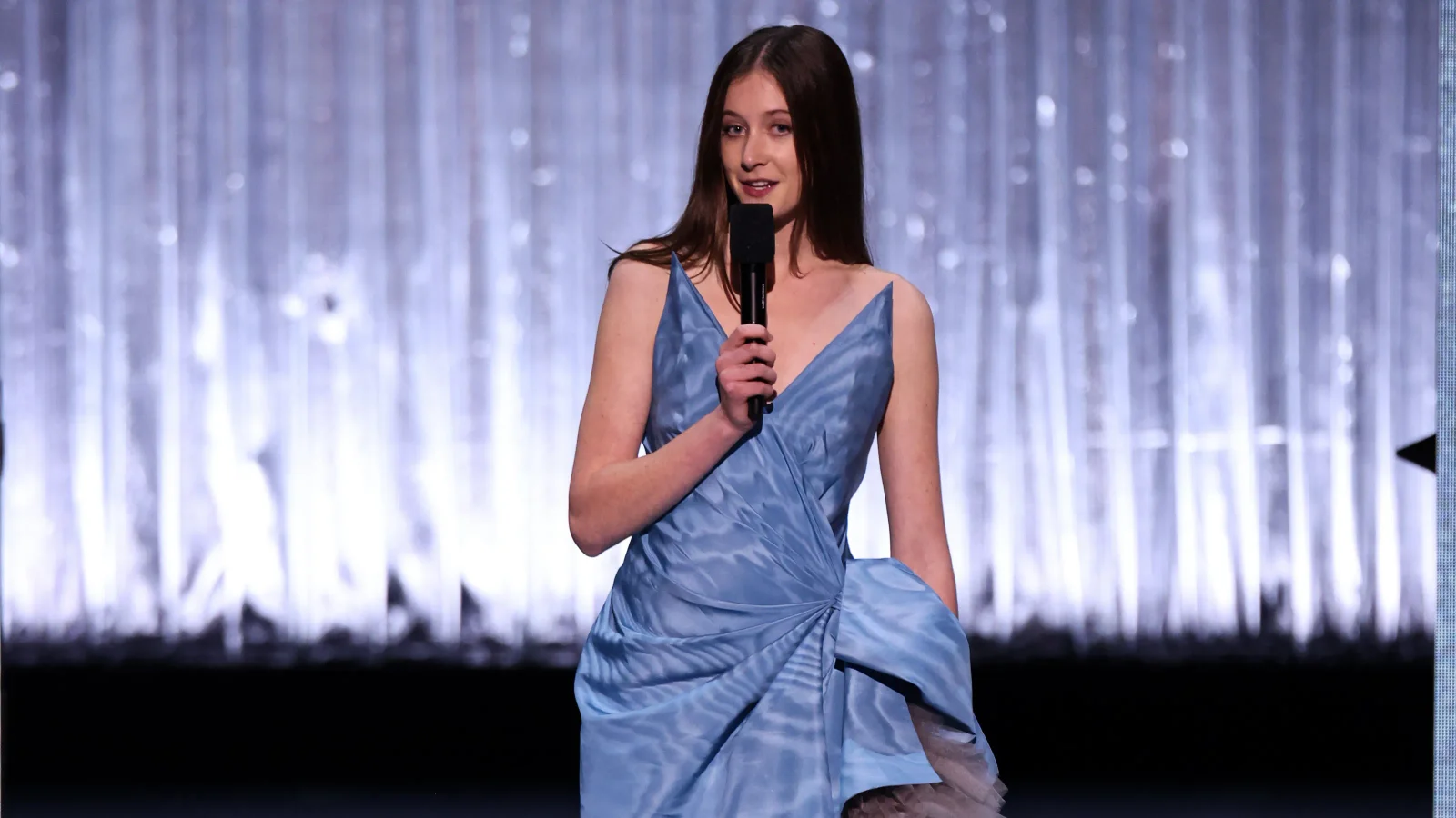 Sunday Rose Dazzles Prom Night in Oscar de la Renta Couture