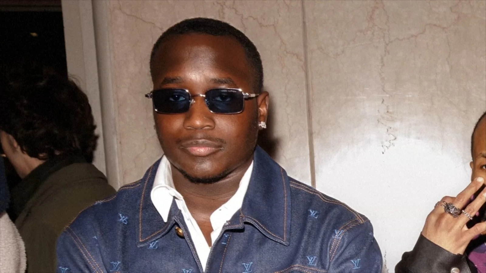 Death of alleged scam mastermind in New Jersey adds twist to ex-NFL investment fraud case