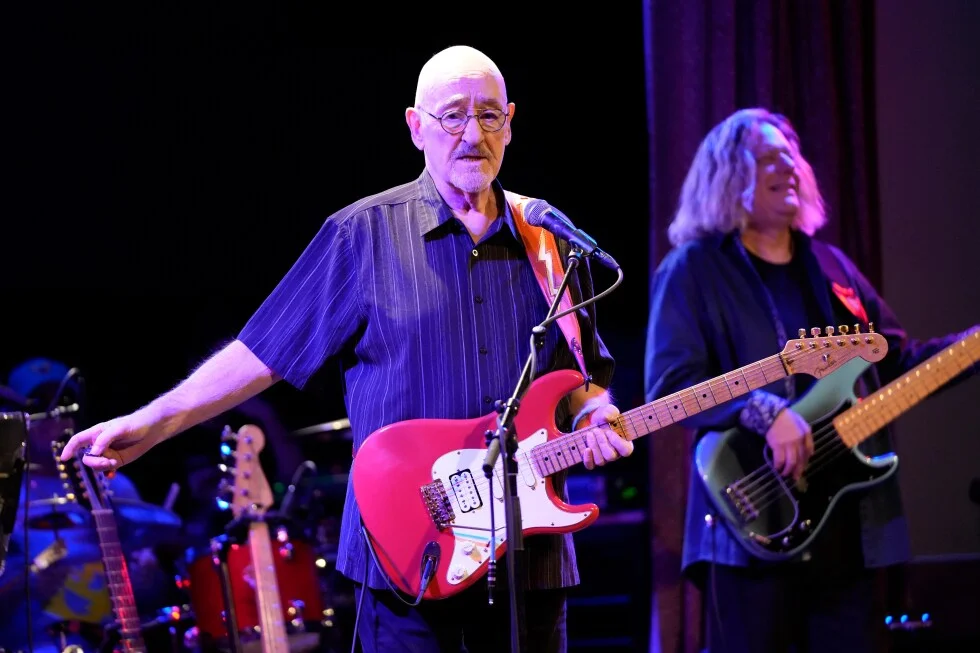 Dave Mason, Traffic's co-founder and rock guitarist, dies at 79