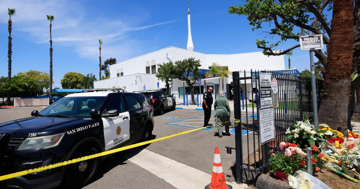 Online viewers watched the San Diego mosque attack as it happened, recordings show
