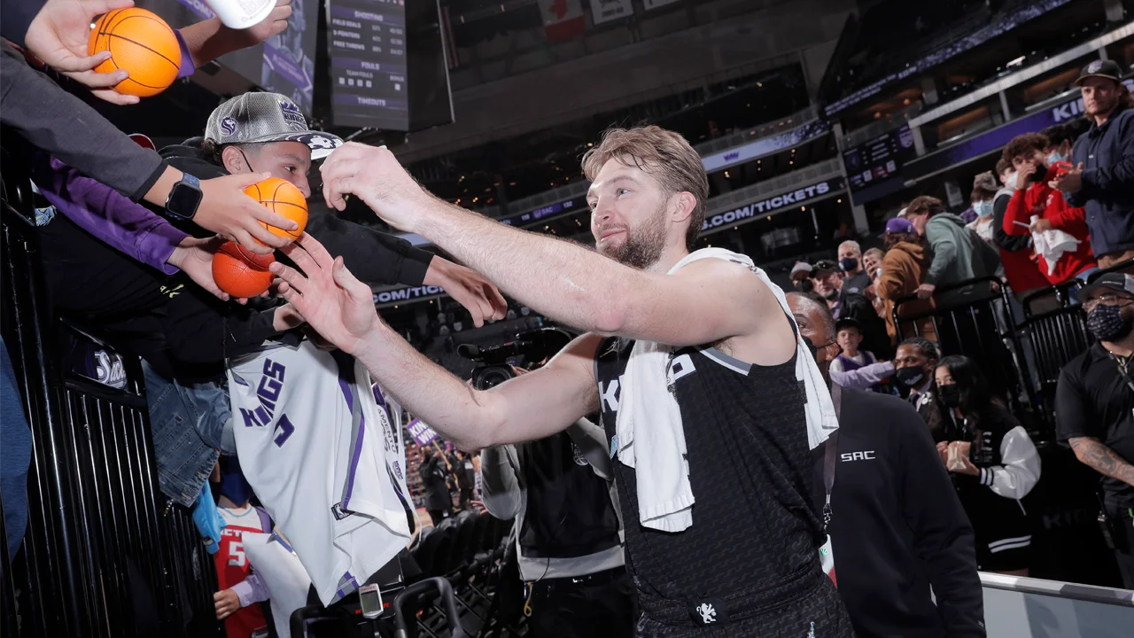 Sabonis' Memorable Sacramento Debut: Fans Surprise Him.