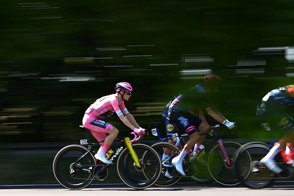 Giro d'Italia Stage 15: Milan GC Neutralised Amid Safety Protest