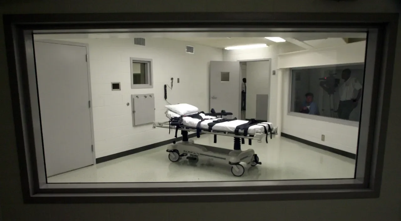 Florida Executes Duane Owen for 1984 Murders of Babysitter and Mother of 2.