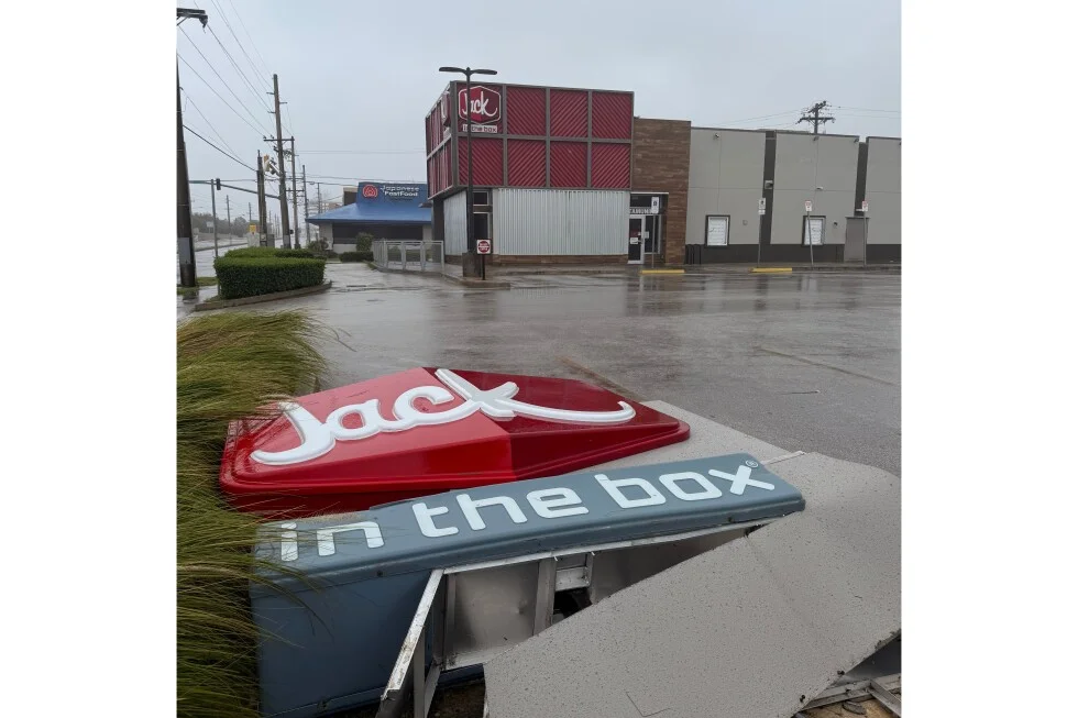 Sinlaku Pummels Northern Mariana Islands, Guam with Destructive Winds