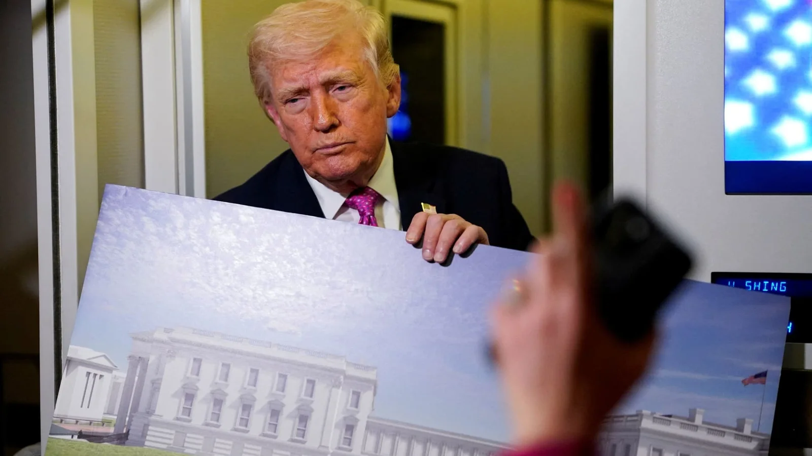 Trump’s White House Ballroom Plan Triggers Security vs. Press Independence Debate
