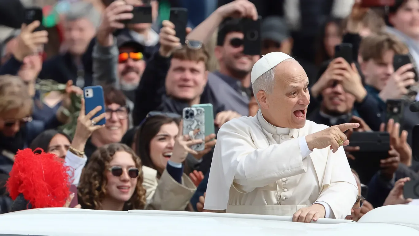 Pope Leo XIV’s fluent English sharpens a direct Trump clash