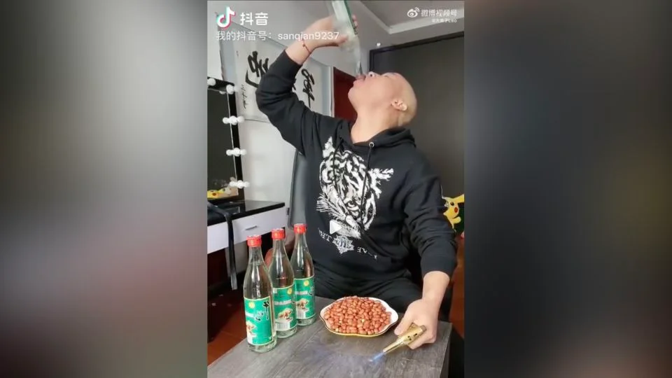 Tragic Death of Influencer During Baijiu Drinking Livestream.