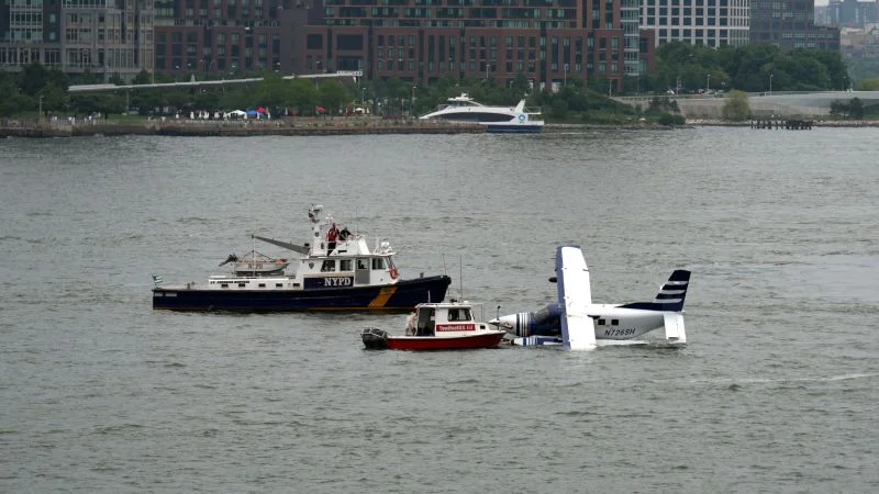 Seaplane makes hard landing in East River; eight rescued, two injured