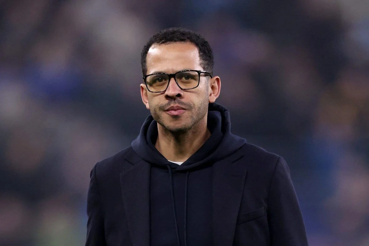 Chelsea axe Rosenior after winless run; McFarlane named interim
