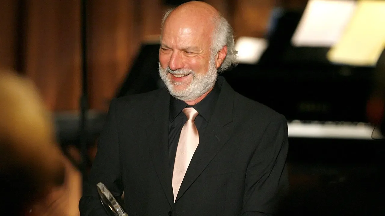James Burrows, Titan of TV Sitcoms, Dies at 85
