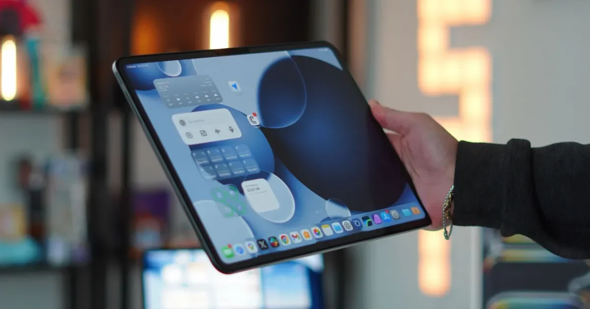 Apple Signals iPad Shake-Up With Foldable iPhone Ultra and Touchscreen MacBook Ultra