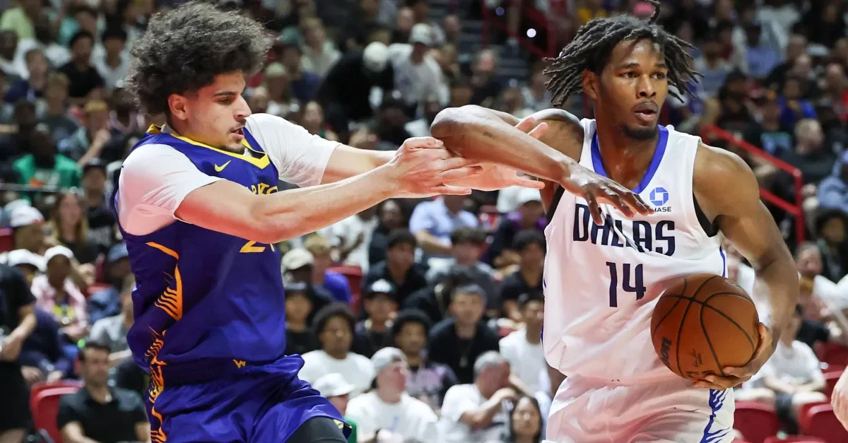 Warriors Hold Off Mavericks in Summer League Opener as Johnson Shines