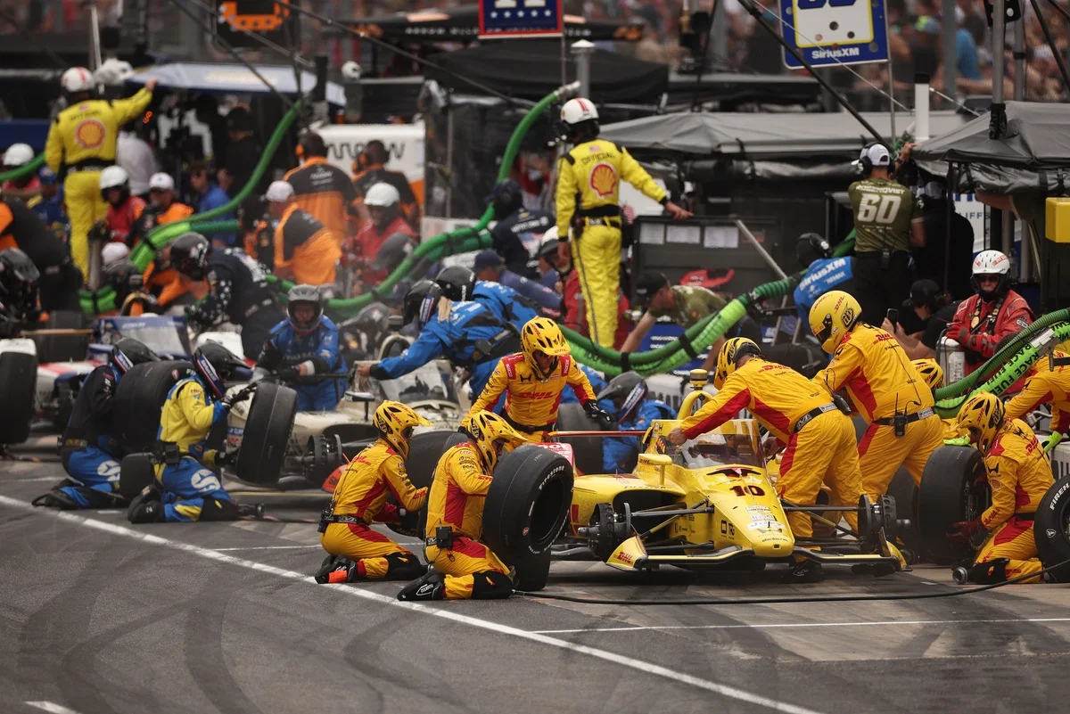 Rosenqvist seals dramatic Indy 500 win in photo finish