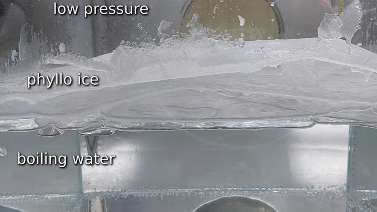 Fluffy Ice Hazards Loom for Ocean Moon Landers