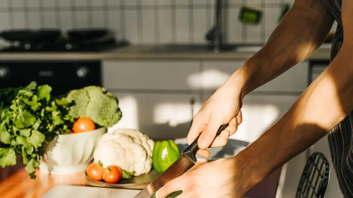 Nightly Soup and Sleep: Dietitians Warn About Pre-Bed Sodium