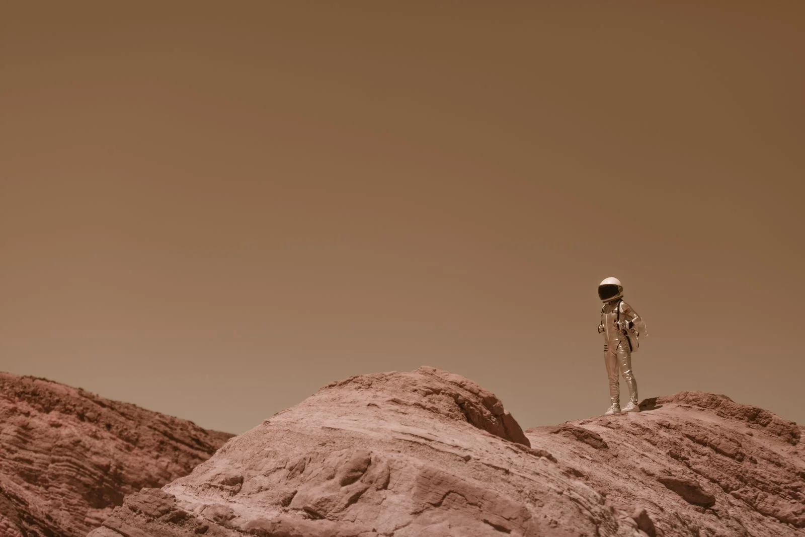 Venus’s First Color Surface Portrait: Venera 13’s 127-Minute Sweep Through Hell