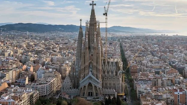 Gaudí's Sagrada Família: from ancient arches to the world's tallest church