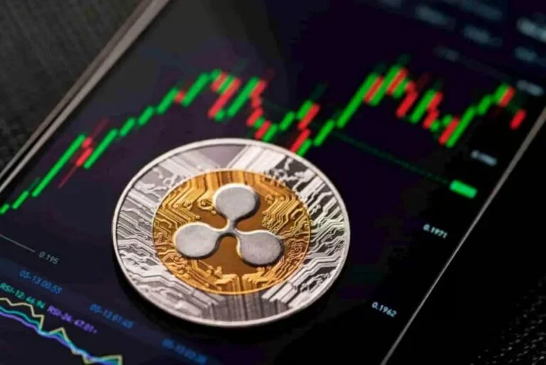 XRP Eyes Breakout: Analysts Forecast Up to 2,100% Rally