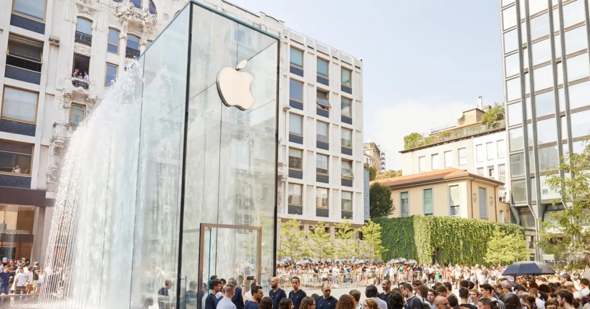 Apple pulls Milan billboard amid concerns over 'electronic babysitting' portrayal