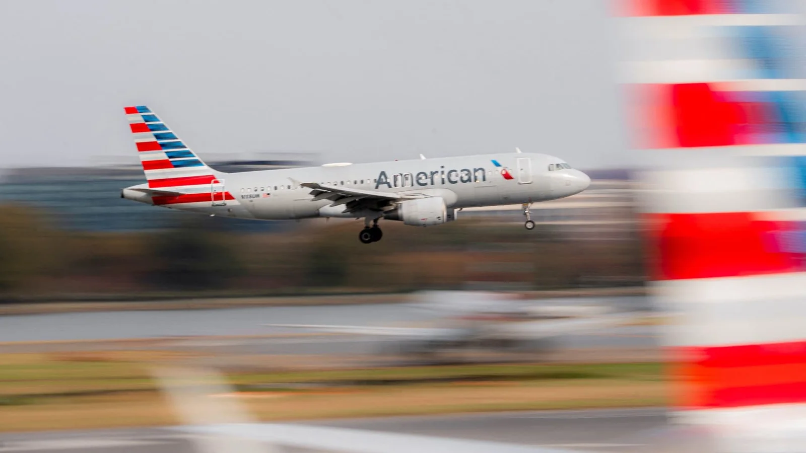American Airlines trims 2026 earnings outlook as jet fuel costs surge