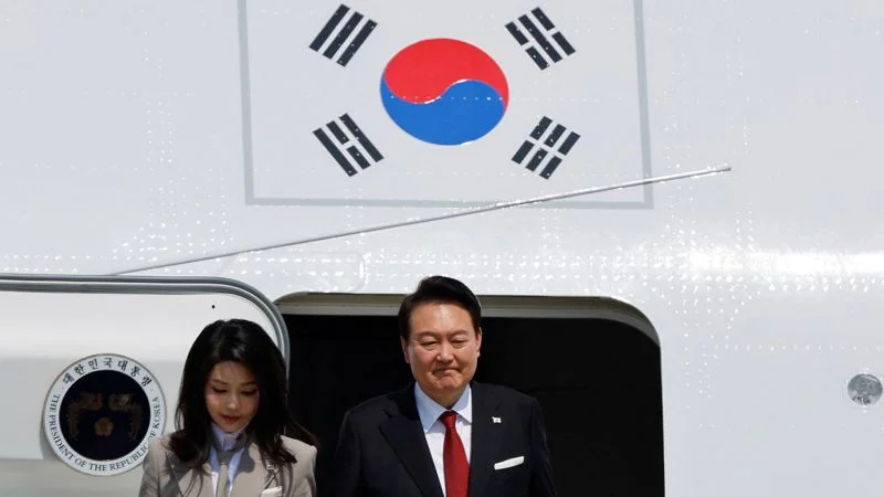 South Korean President Yoon meets Japanese Prime Minister Kishida for historic talks and comfort food.