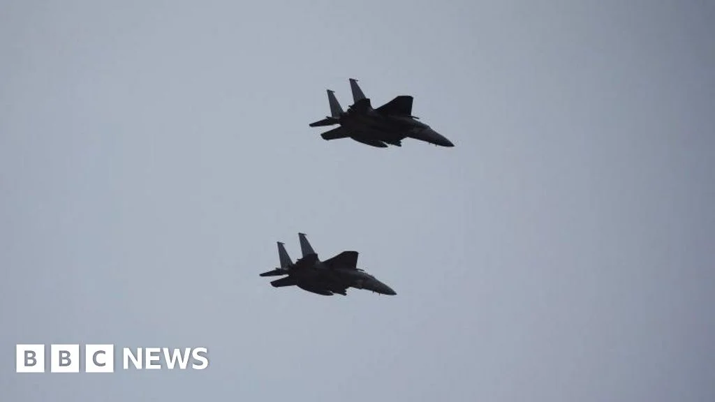 Photo-taking tie to Daegu air incident: South Korea F-15Ks collide mid-air