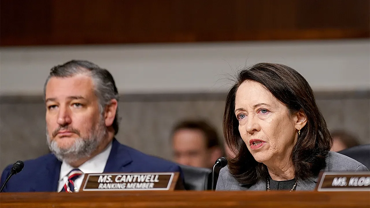 Bipartisan college-sports bill gains momentum despite SEC, Big Ten hesitation