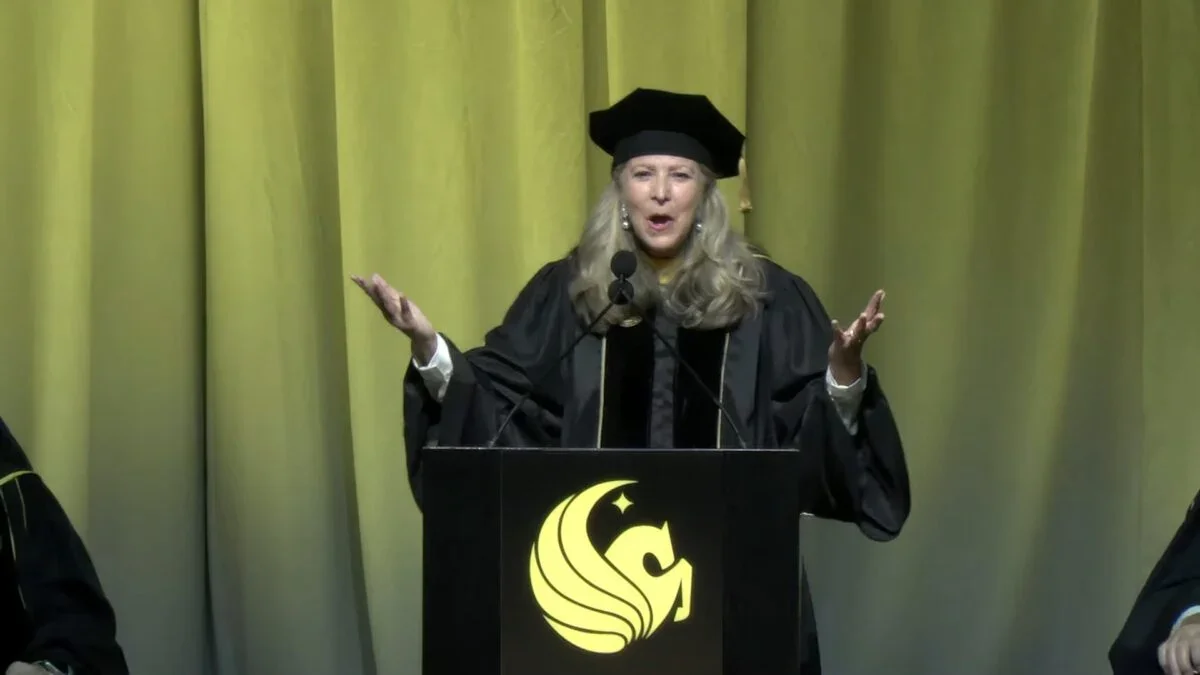 AI Sparks Boos at UCF Graduation Speech
