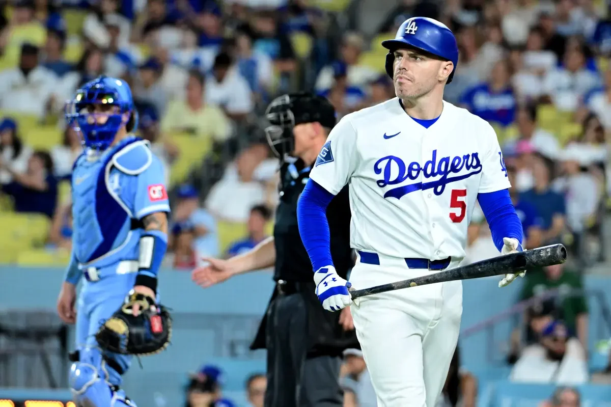 Freddie Freeman escapes injury after scary fall down Dodgers dugout stairs
