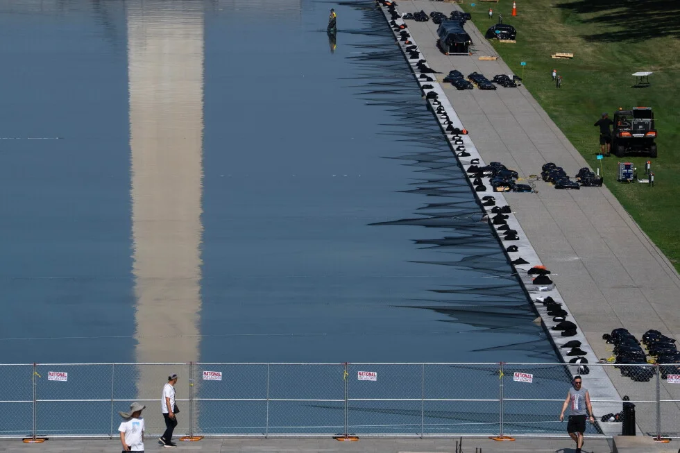 Trump Admin Won’t Invite New Bids to Fix Lincoln Memorial Reflecting Pool