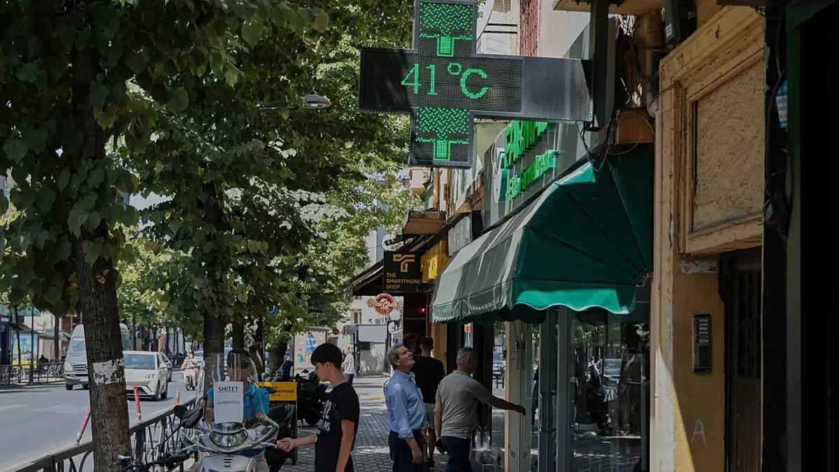Europe's hotter summers heighten infection risk, ECDC warns
