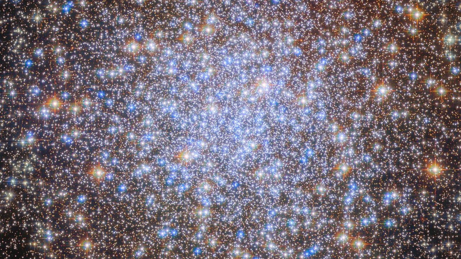 Hubble uncovers multi-age stars in the Milky Way’s chandelier cluster