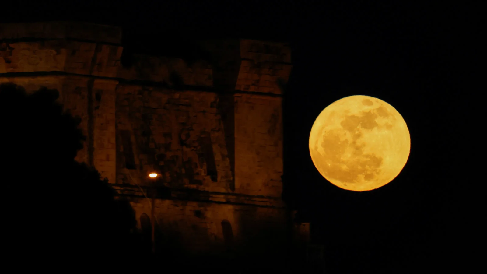 Flower Moon 2026: May’s first full moon and the blue moon explained