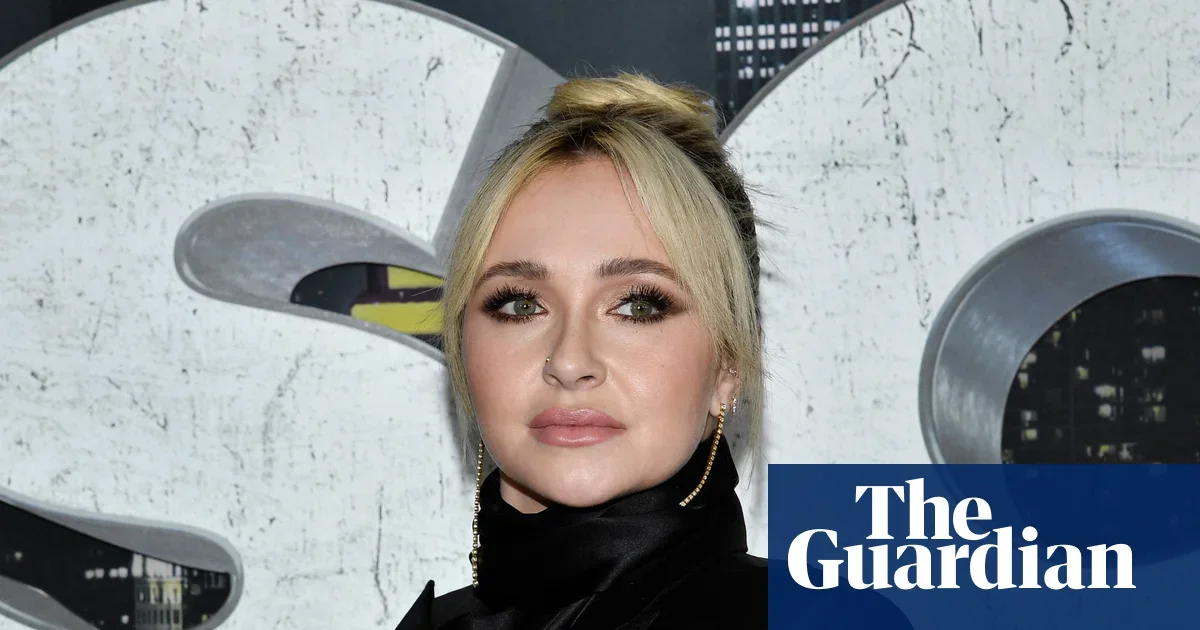 Neutrogena faces fallout over Hayden Panettiere tie, pledges postpartum-depression support