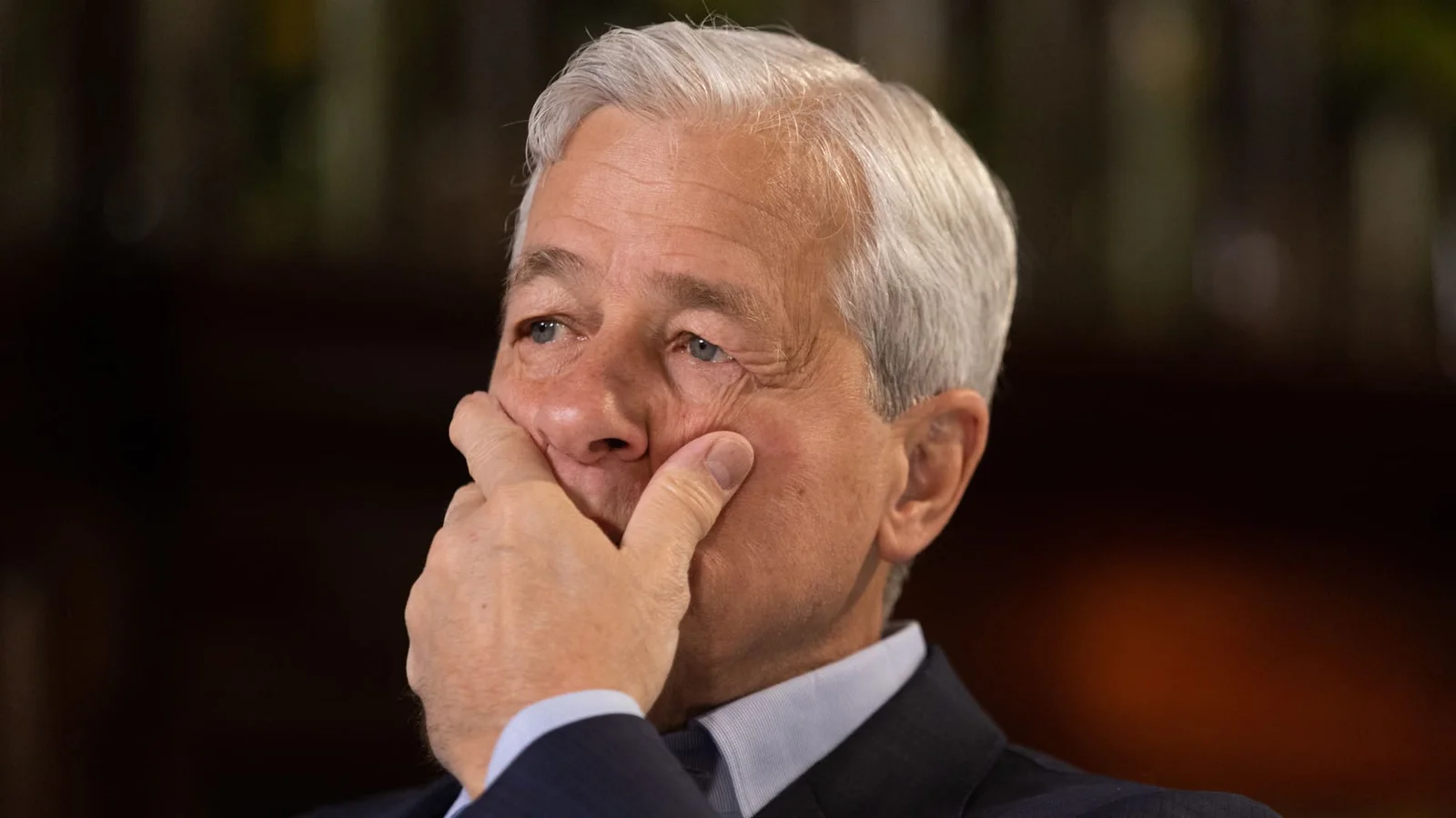 Jamie Dimon warns of economic storm clouds and higher rates.