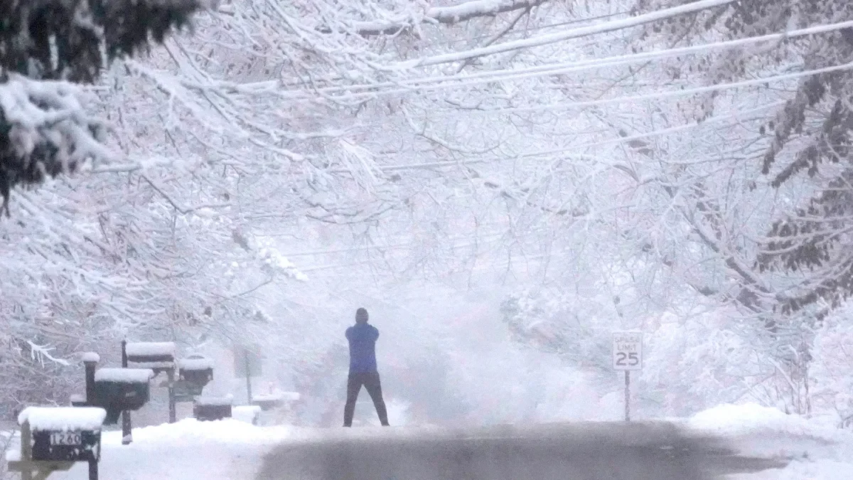 "US Braces for Snow and Sub-Zero Temperatures in Winter Storm"
