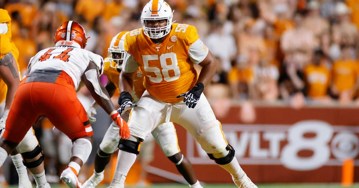 "ESPN's 7-Round Mock Draft: Steelers Strategize Major Needs for 2023 Season"