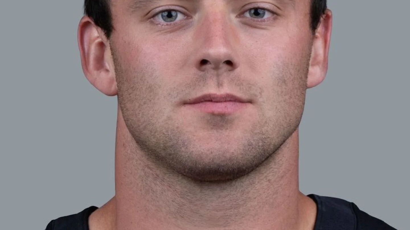 Mayer to Start at TE as Bowers Misses Week 1 with Knee Injury
