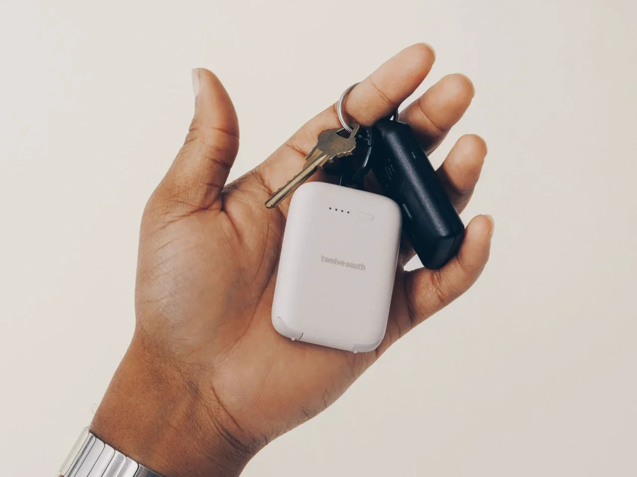 A Pocket-Sized Power Bank Meant to Stay on Your Keychain