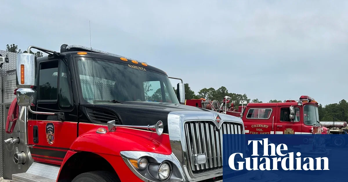 Drought-fueled wildfires force evacuations across Georgia and Florida