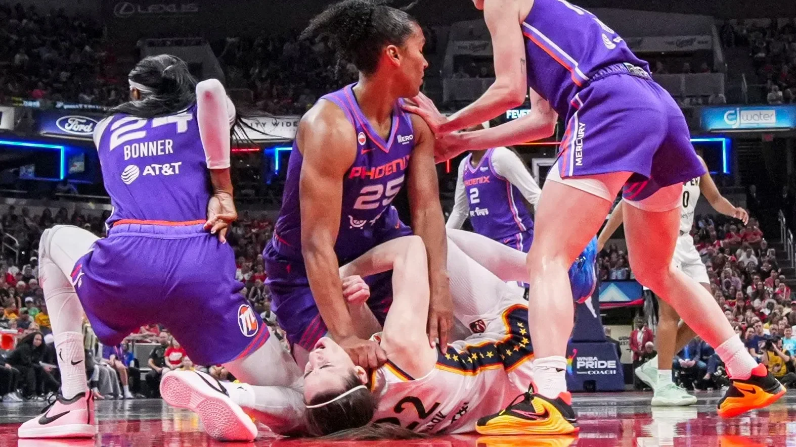 One-game ban issued after throat-contact incident between Alyssa Thomas and Caitlin Clark