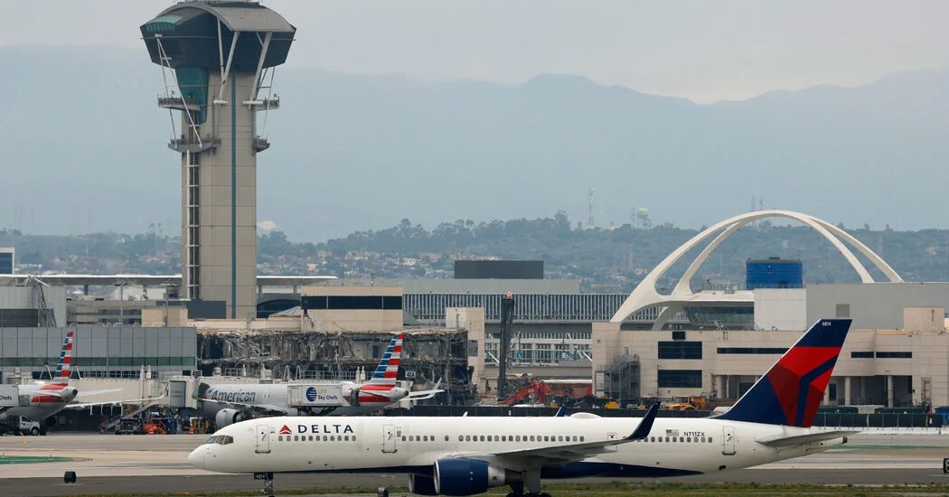 Delta Flight Diverts to Detroit After Captain’s Medical Emergency