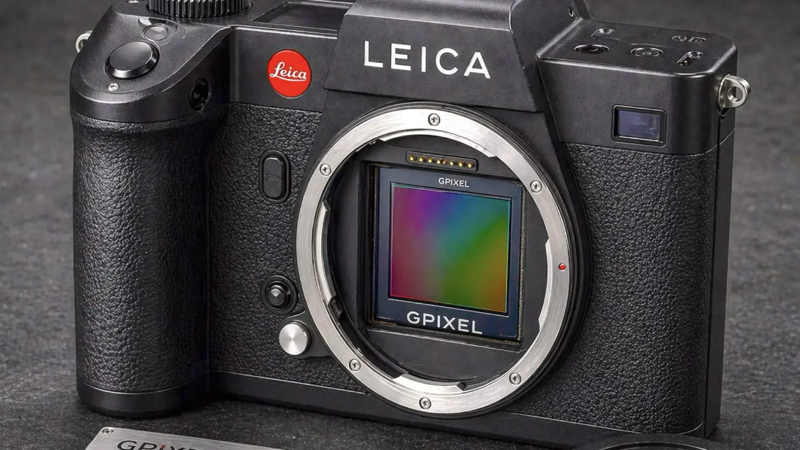 Leica and Gpixel Forge Custom Sensor Path, Hinting at a Medium-Format Mirrorless Future