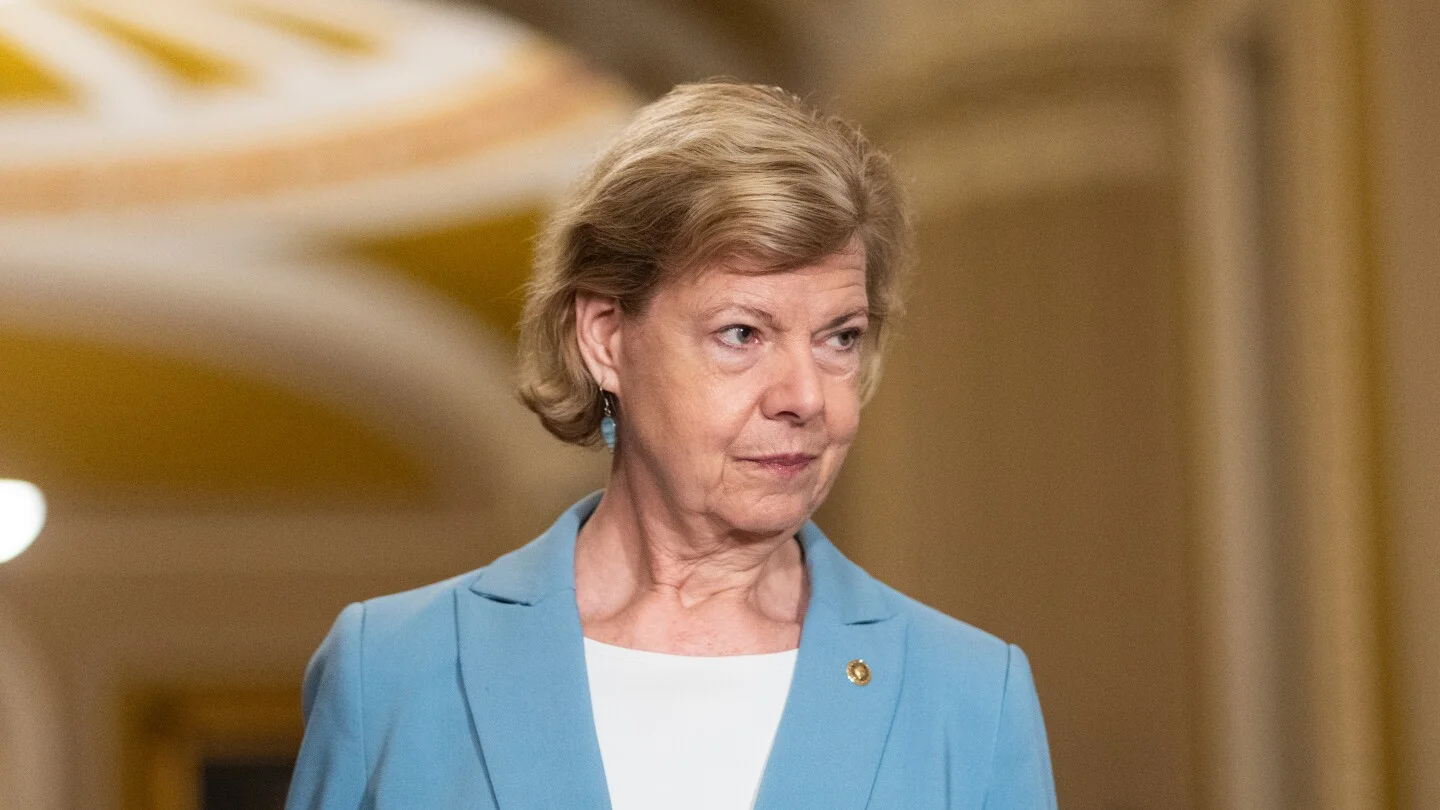 Baldwin backs plan to make NFL games freely accessible within states