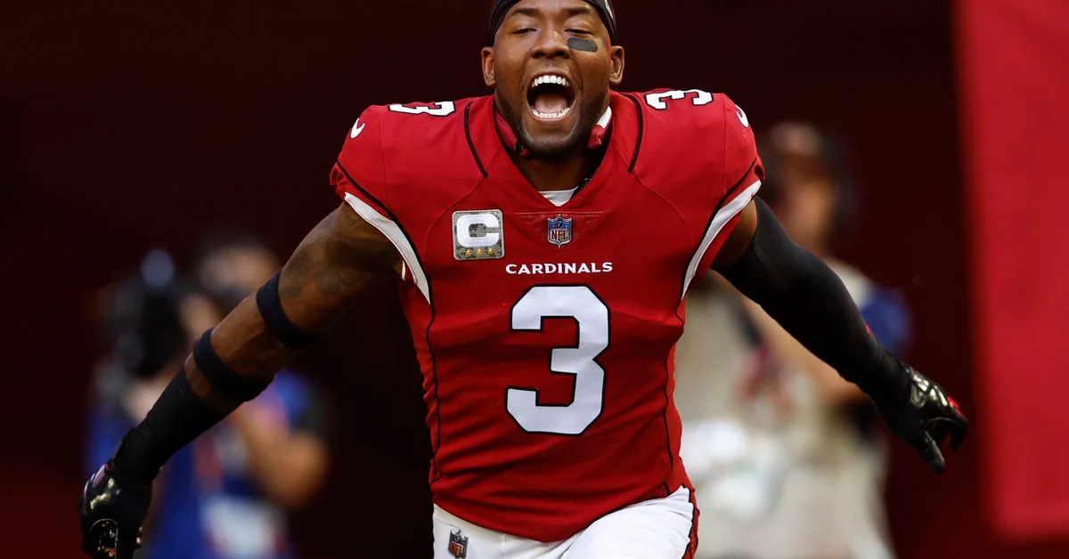 "Seahawks' Draft Strategy: Trade or Stick with Top Pick?"