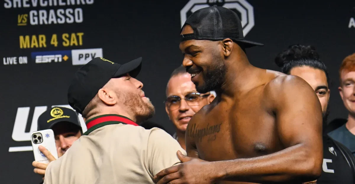 Jones lauds McGregor’s return, praising his fighter’s heart